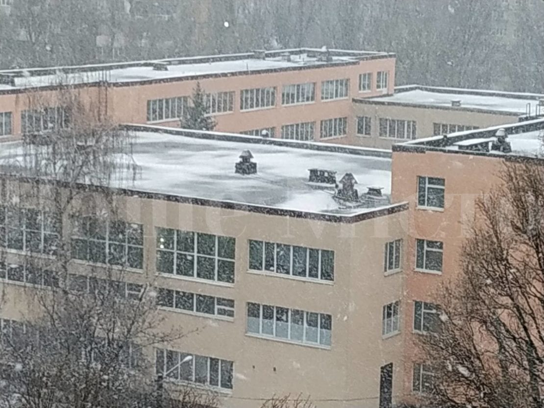 Днепр накрыл снегопад: город застыл в пробках. Новости Днепра