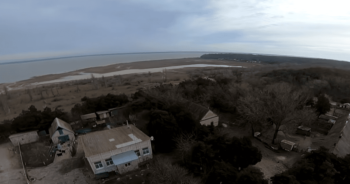 Как выглядят детские лагеря на Азовском лимане (Видео)