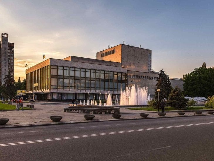 Более 40 артистов Днепровского оперного театра выйдут из обсервации через несколько дней