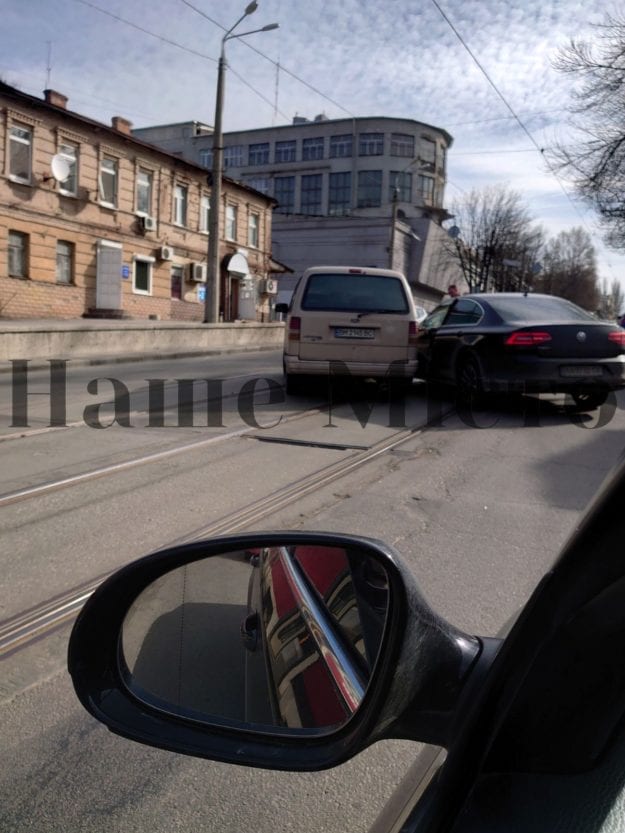 ДТП на Чернышевского: парализовано движение. Новости Днепра