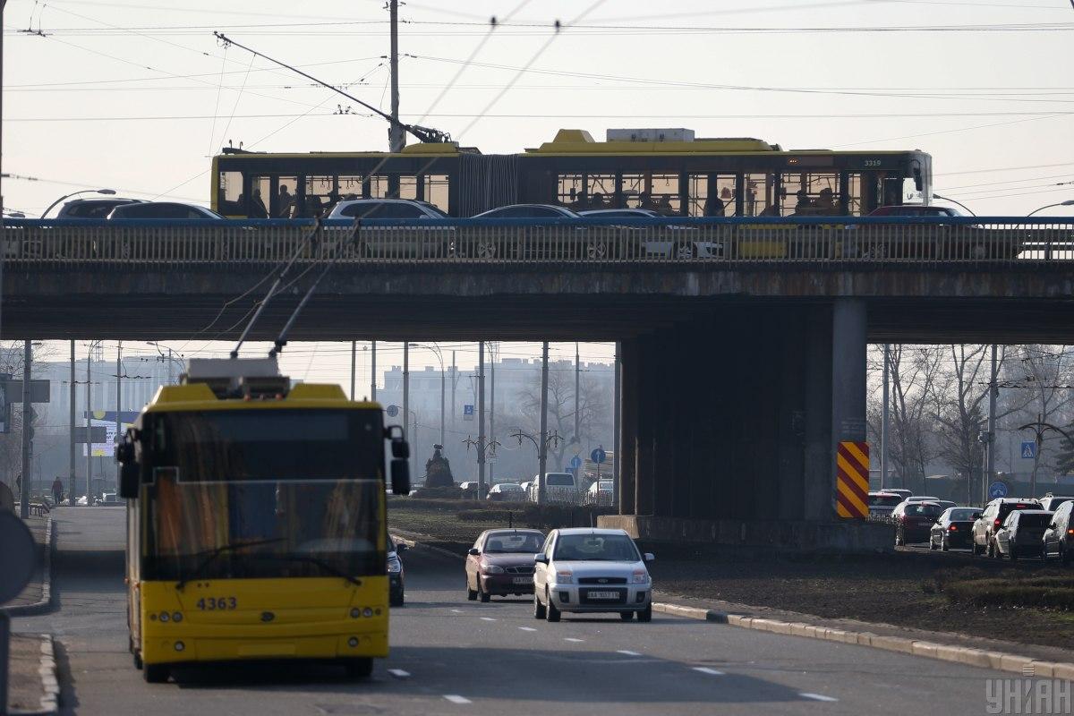 В Киеве полностью останавливают общественный транспорт