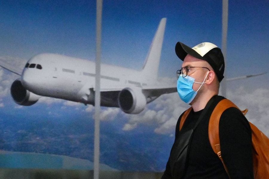 Авиакомпании внесли изменения в расписание из-за коронавируса