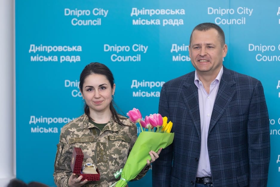 Борис Філатов привітав військовослужбовиць Дніпра з Міжнародним жіночим днем