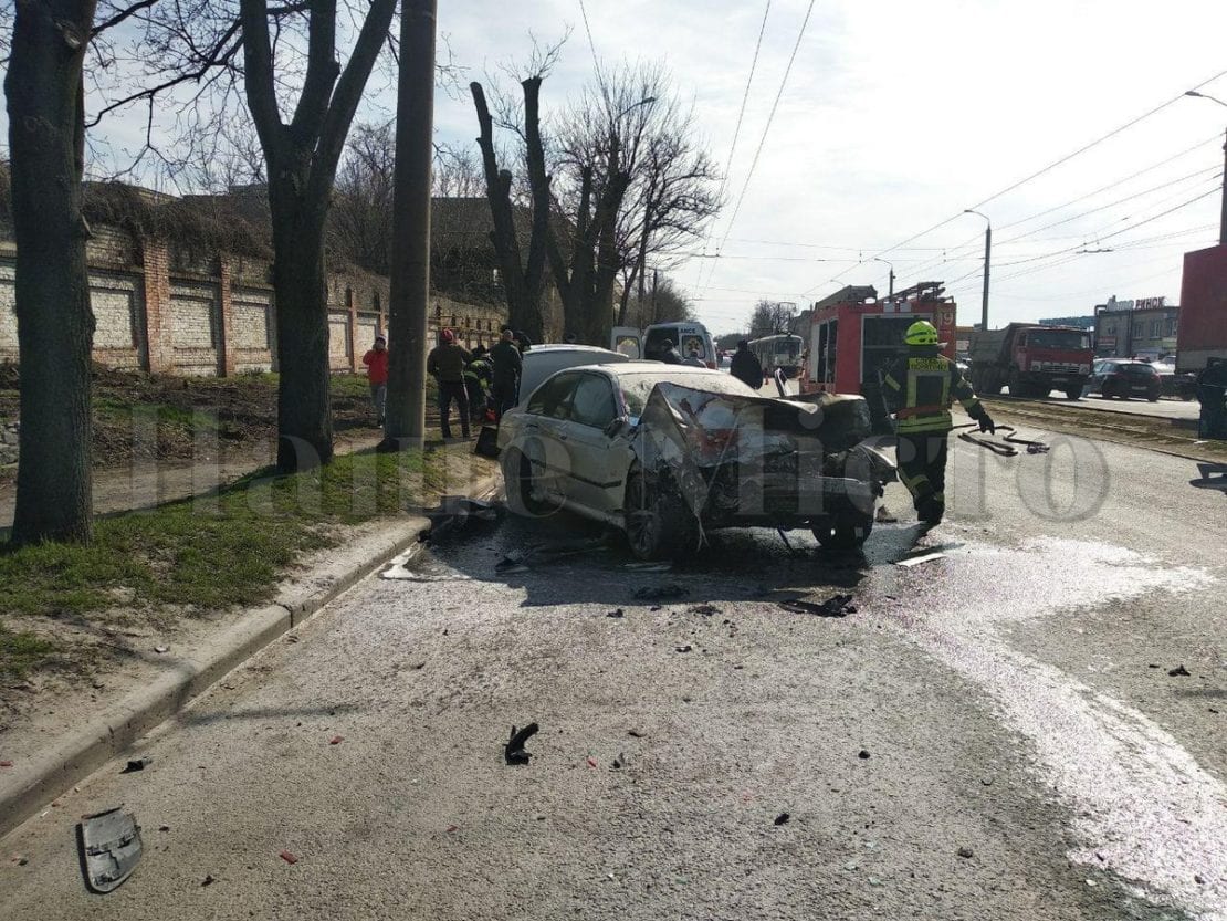 ДТП Днепр: четыре авто разбросало в разные стороны