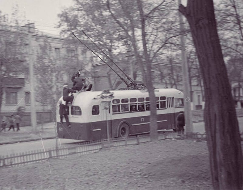 В Днепре показали, как ездили "с ветерком" 60 лет назад