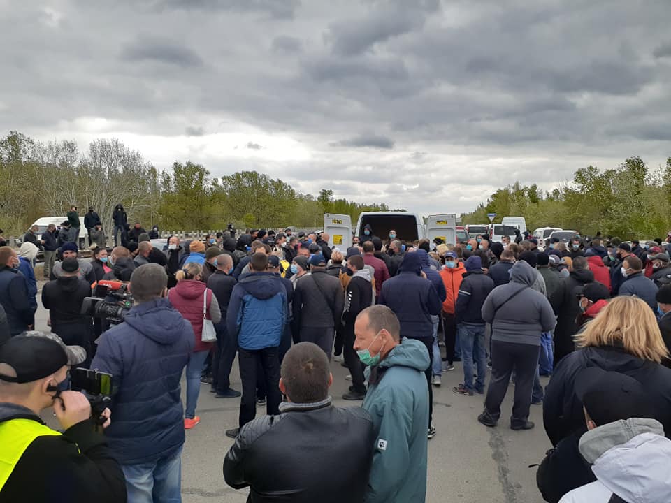 В Украине сотни фермеров вышли на улицы с протестом (Фото)