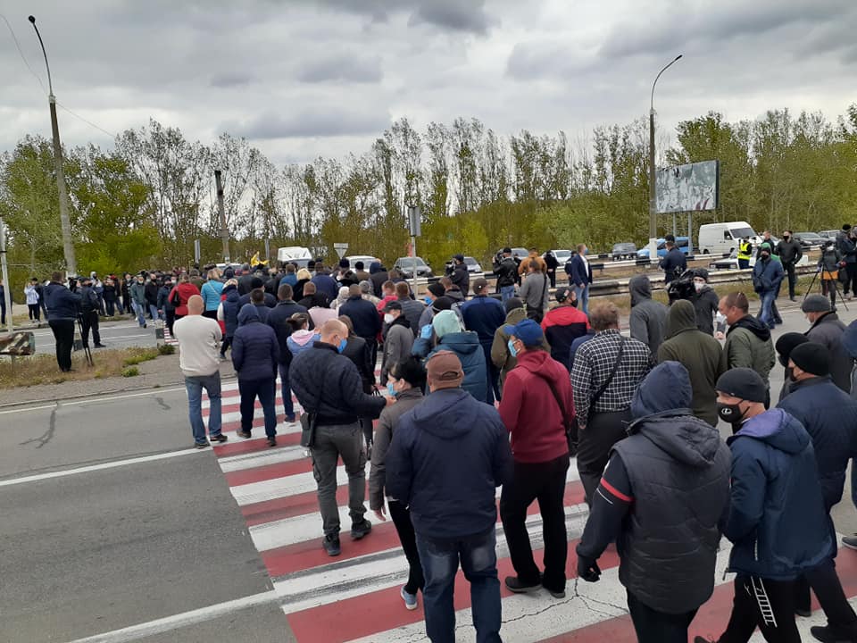 В Украине сотни фермеров вышли на улицы с протестом (Фото)