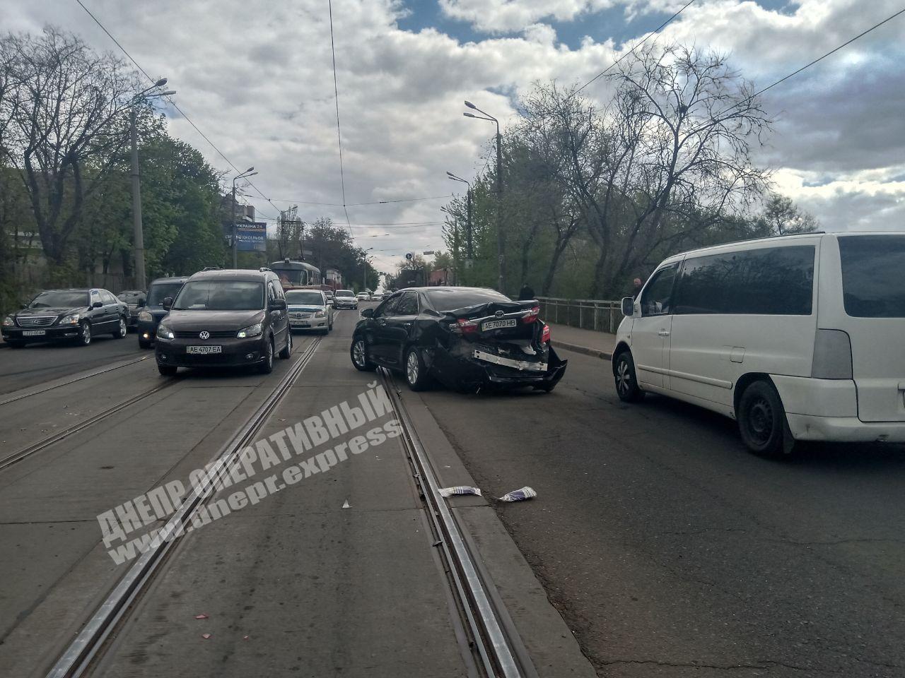 Авария на свадьбе: в Днепре в ДТП попали молодожены (Фото, видео)