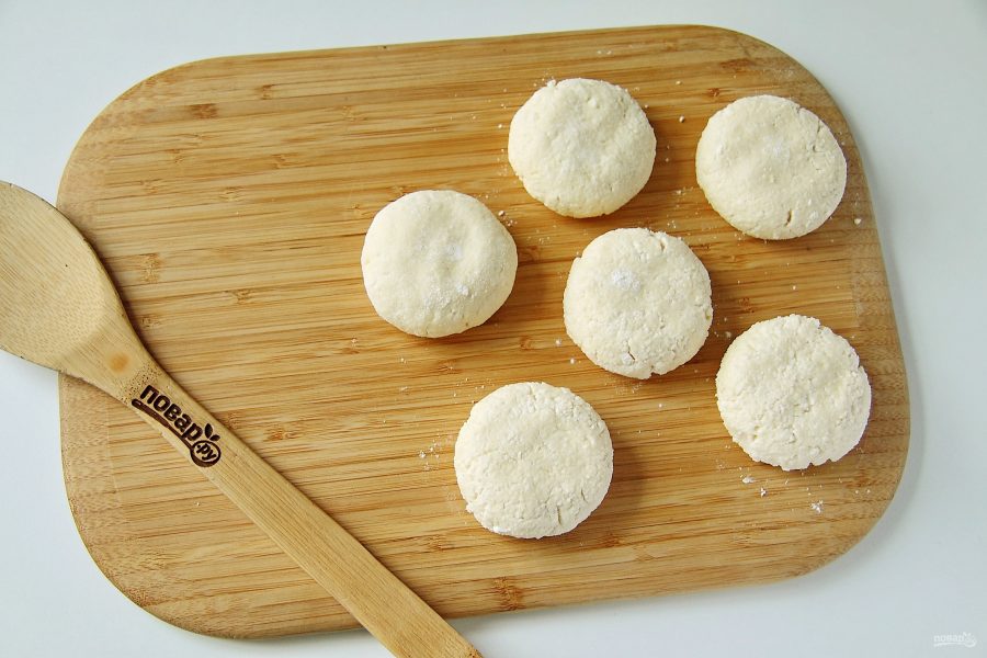 Рецепт сырников с кокосовой стружкой: вкусное и полезное блюдо (Фото)