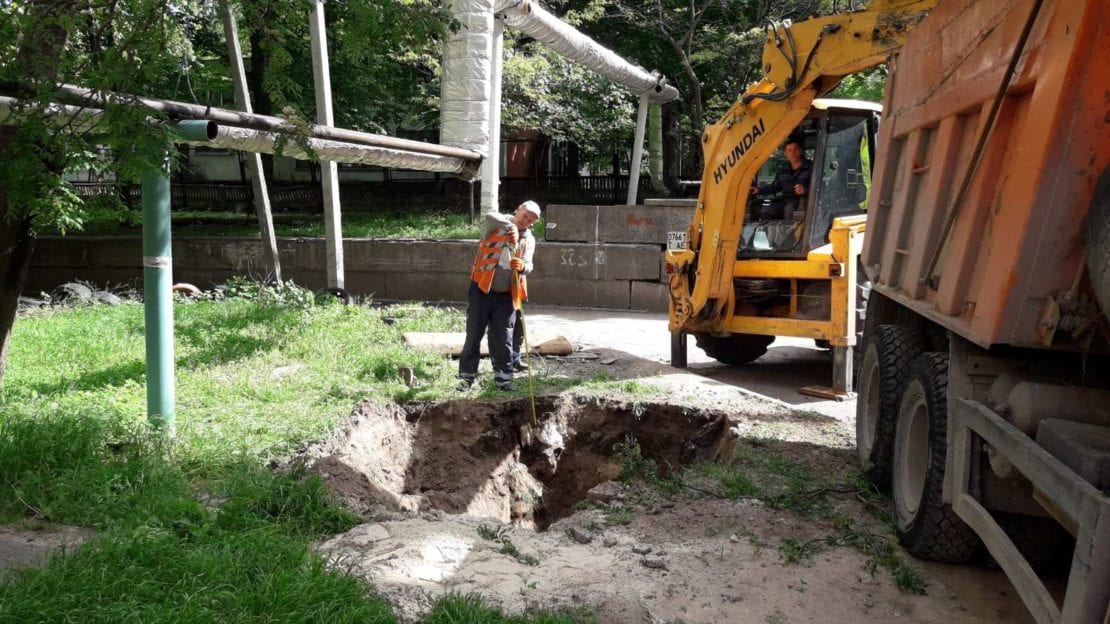 В Днепре на Тополе бурят скважины. Новости Днепра