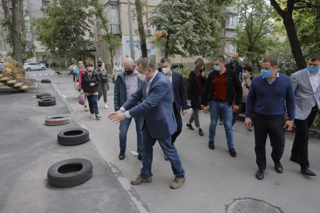 Ремонты и сопутствующее благоустройство: Борис Филатов рассказал о новом формате реконструкции дворов в Днепре