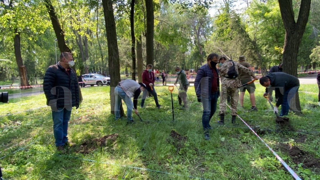 В Днепре начались раскопки церкви, где похоронен Александр Поль (Фото, видео)