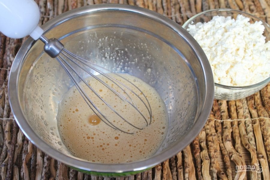 Сырники с клубникой: рецепт нежного летнего блюда (Фото)