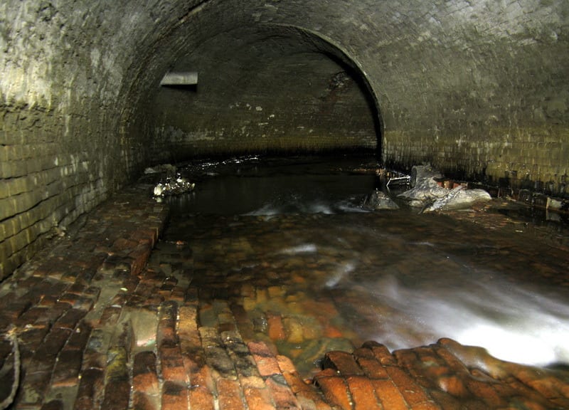 Тайны подземной реки Половицы, заточённой в самом сердце Днепра 200 лет назад