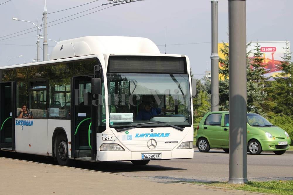 В Днепре на популярный маршрут выходят большие автобусы. Новости Днепра