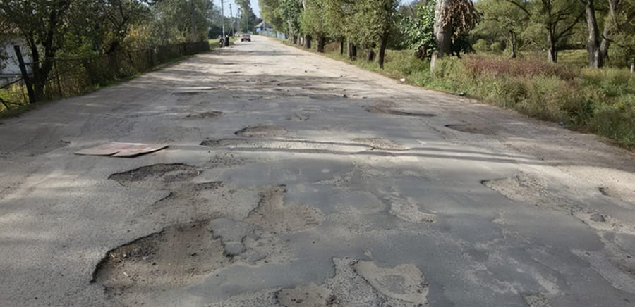 Полмиллиарда за трассу Никополь - Днепр: обещают отремонтировать еще один участок дороги