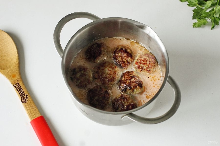 Сочные фрикадельки с кабачком: простое и сытное блюдо (Фото)