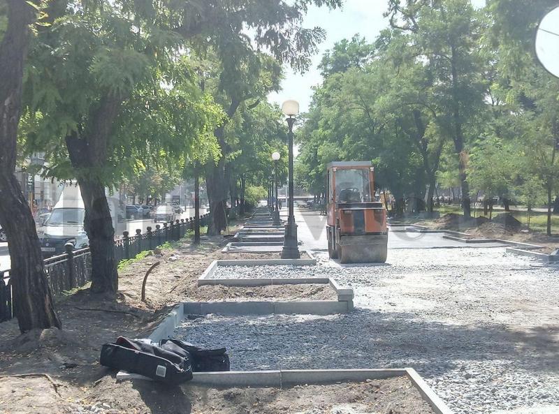 В центре Днепра облагородили Аллею художников (Фото, Видео)