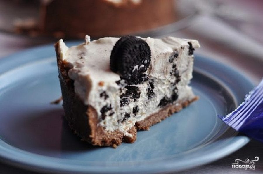 Рецепт чизкейк без выпечки: десерт с шоколадным печеньем (Фото)