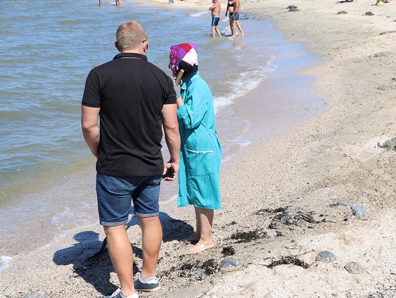 На Азовском море в Бердянске чудо-бабушка удивила весь пляж