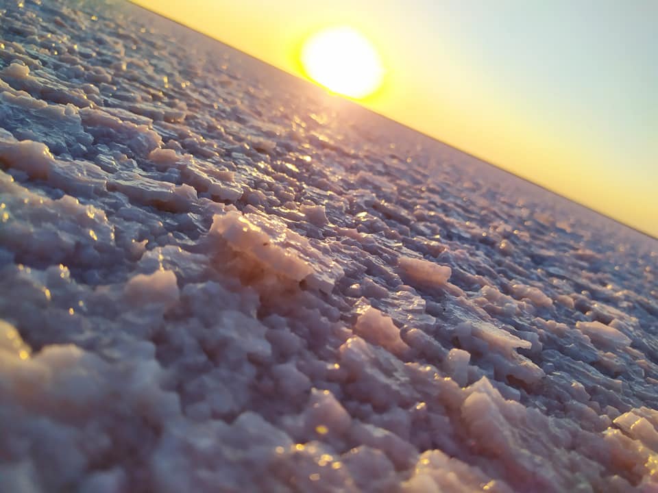 Розовое озеро на Азовском море: невероятный закат