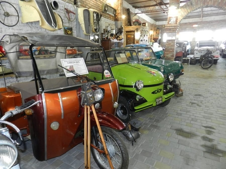 В Днепре на ж/м Тополь открывается новый музей раритетных автомобилей и мотоциклов (Фото)