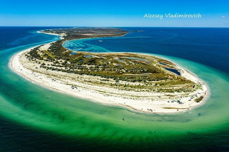 Как добраться на уникальный остров в Черном море (Фото)