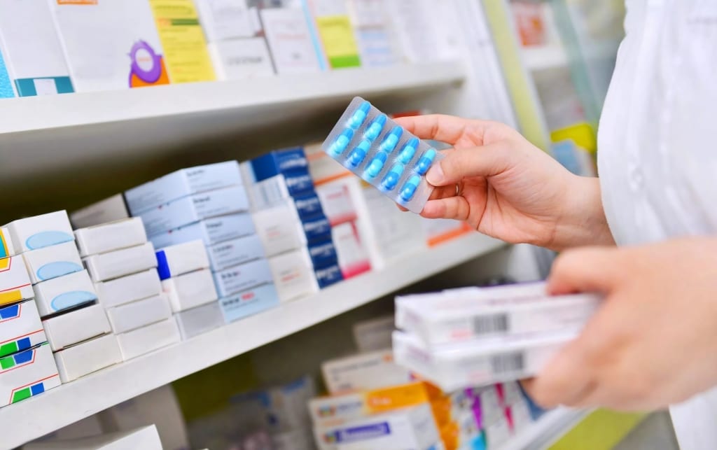 Как вернуть лекарство в аптеку: какие медикаменты подлежат возврату