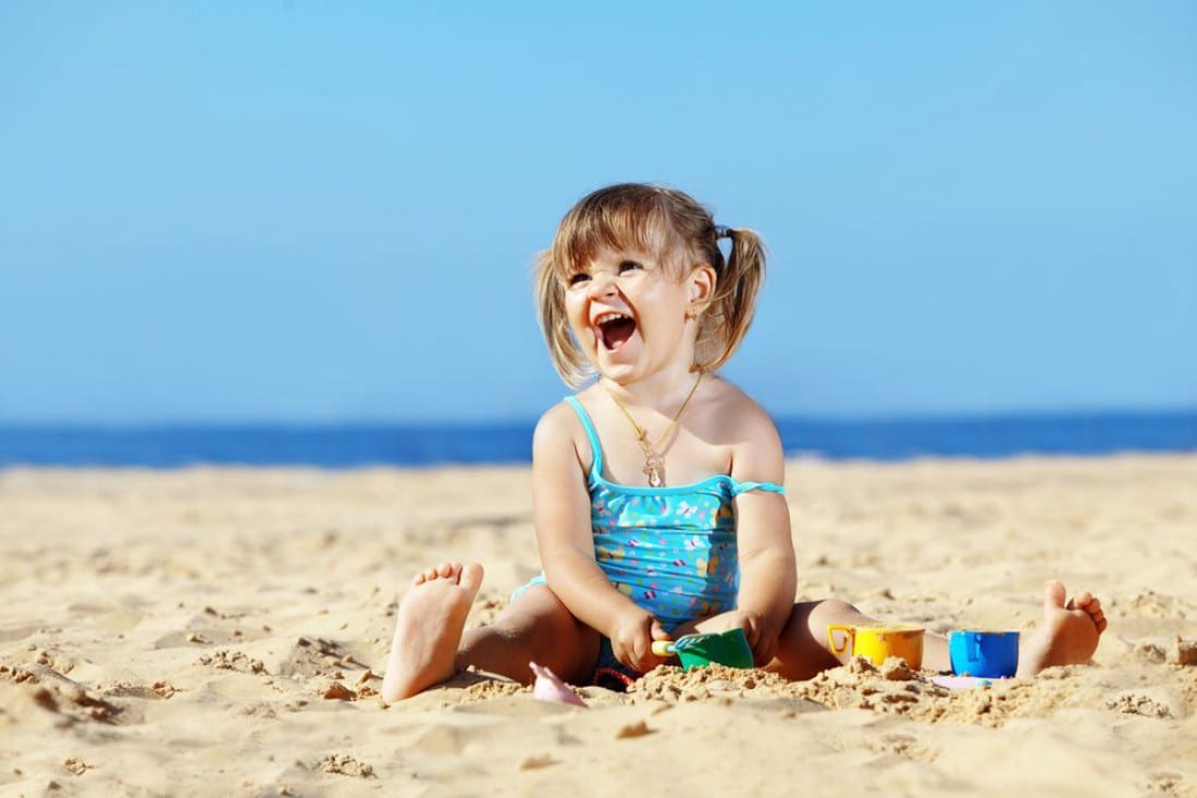 Чем занять ребенка на пляже: ТОП-5 лучших игр