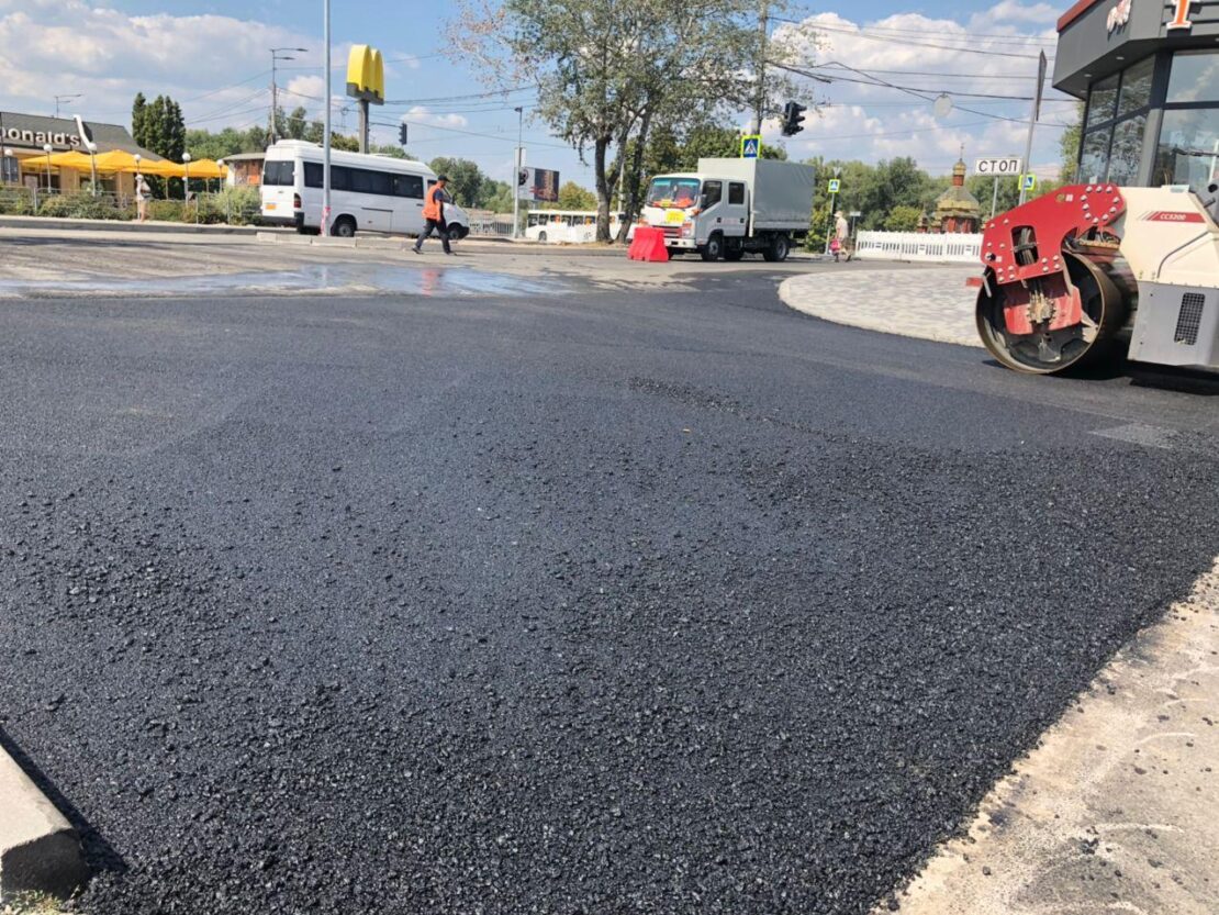 В Днепре ремонтируют улицу Юрия Кондратюка: что уже сделано (Фото)