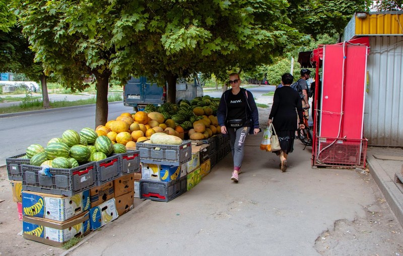 В Днепре продолжается борьба с уличной «стихийной» торговлей