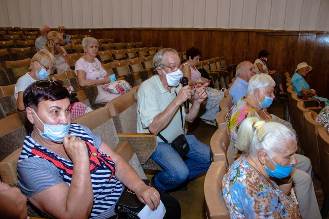  У Дніпрі слухачі «Університету третього віку» зустрілися із директором департаменту транспорту та транспортної інфраструктури