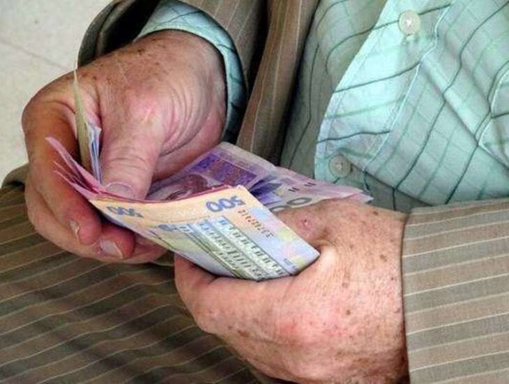 В Украине пенсионеры будут ежемесячно получать на 400 грн больше: кому повезет