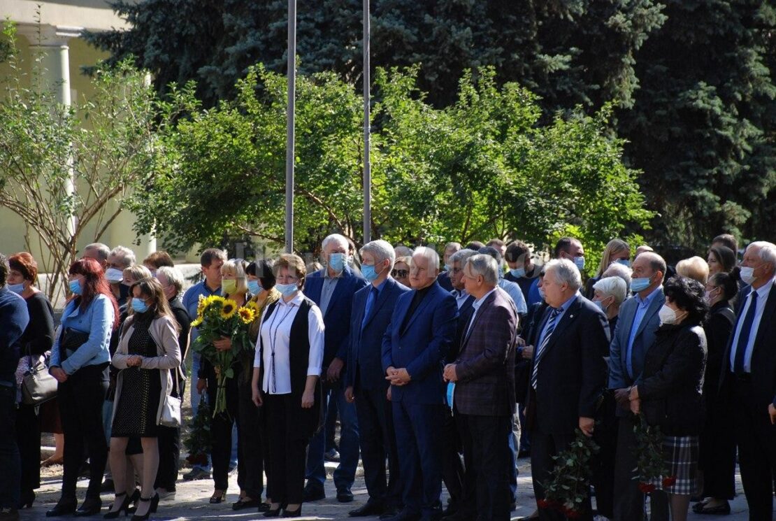 В Днепре прощаются с ректором ДНУ Николаем Поляковым. Новости Днепра