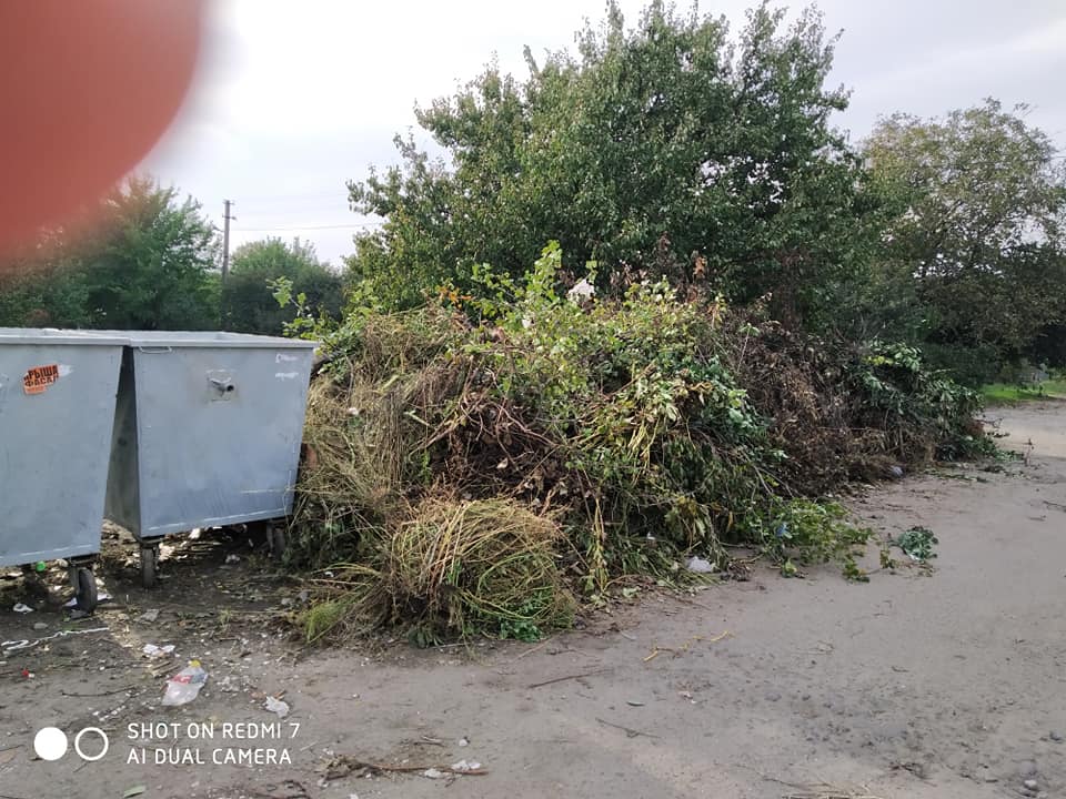 В поселке Мирный местные жители устроили огромную свалку. Новости Днепра