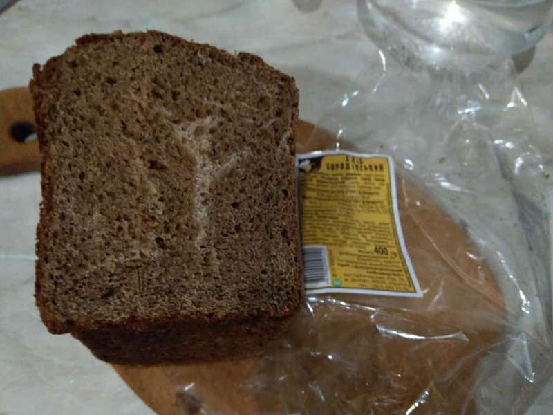 В Днепре женщине продали "мраморный" хлеб. Новости Днепра