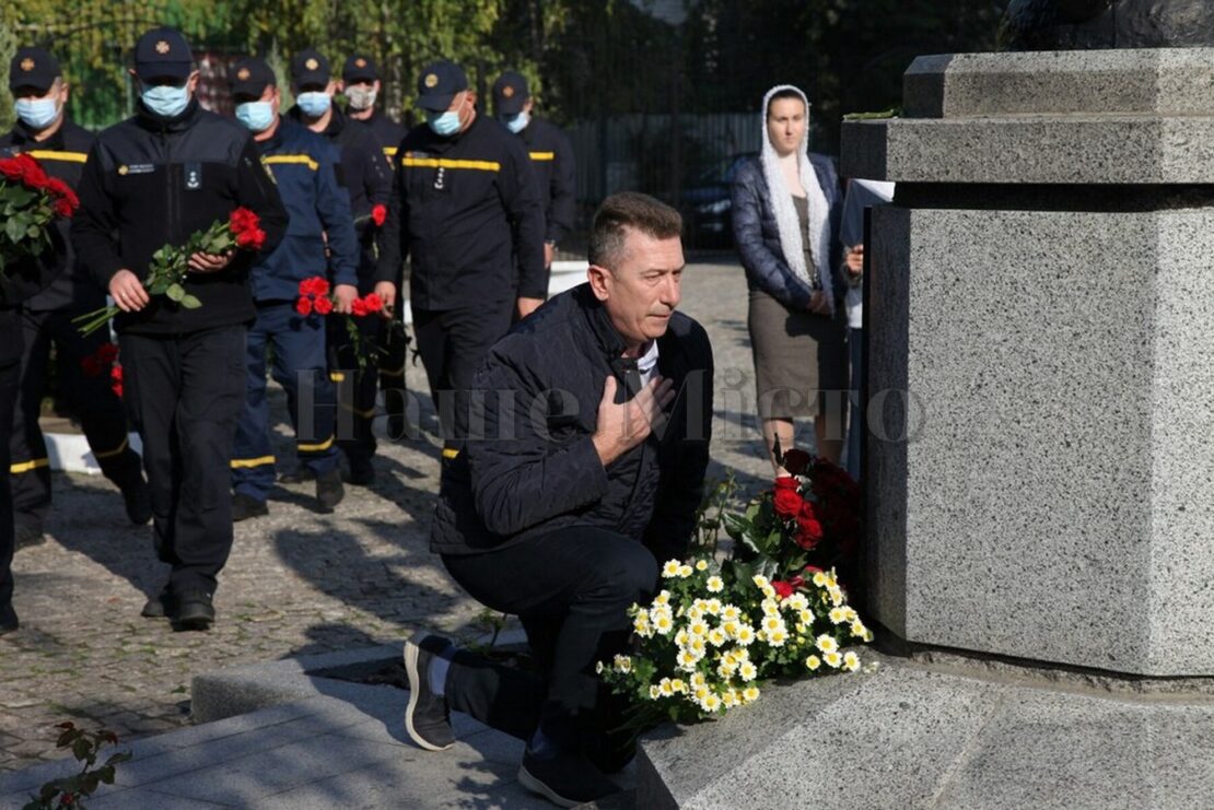 В Днепре почтили память жертв трагедии на Мандрыковской. Новости Днепра