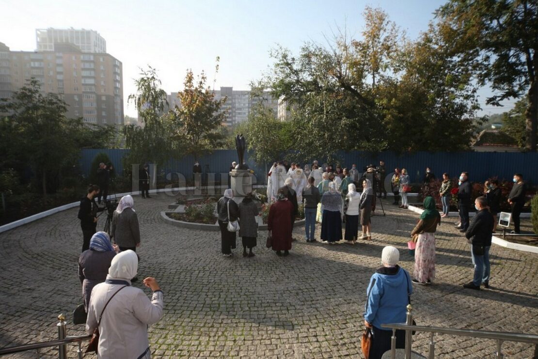 В Днепре почтили память жертв трагедии на Мандрыковской. Новости Днепра