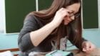 Подарок на день учителя: Кабмин Зеленского во второй раз заморозил повышение зарплат педагогам
