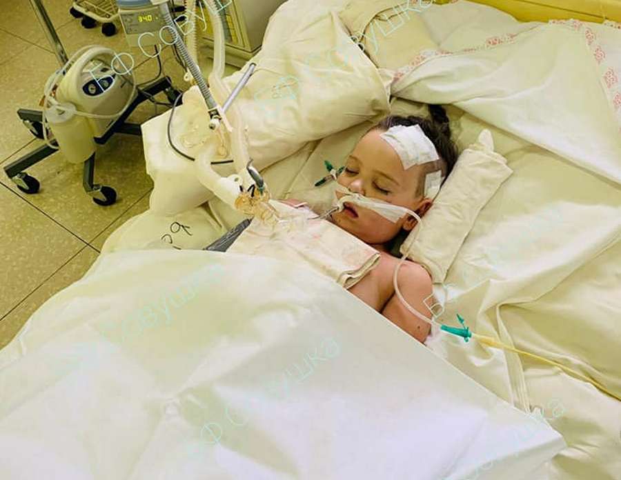 Родители уже потеряли одного ребенка: в Днепре спасают 6-летнюю Алину с менингоэнцефалитом