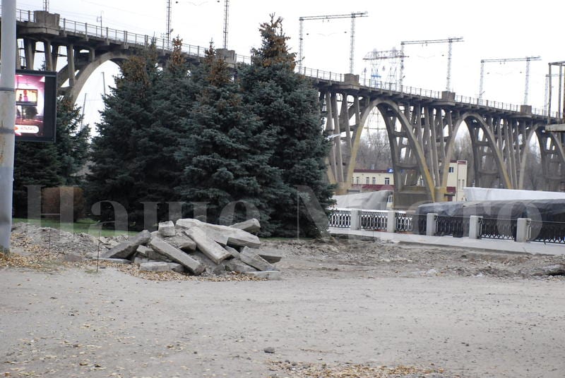Как в Днепре проходит реконструкция Набережной Победы (Фото)
