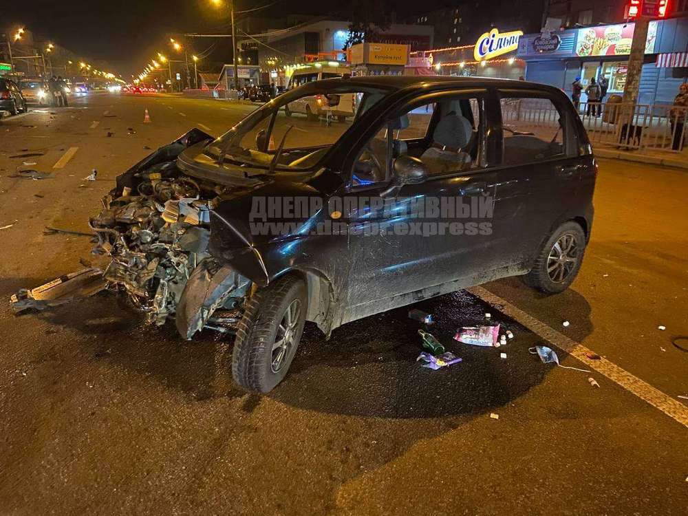 В Днепре на левом берегу произошло серьезное ДТП: пострадали две 8-летние девочки (Фото)