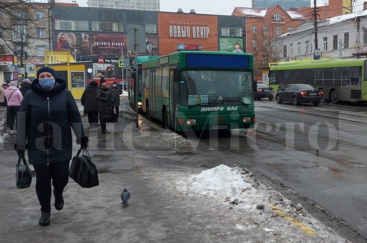 В Днепре выбирают перевозчиков на 16 маршрутов