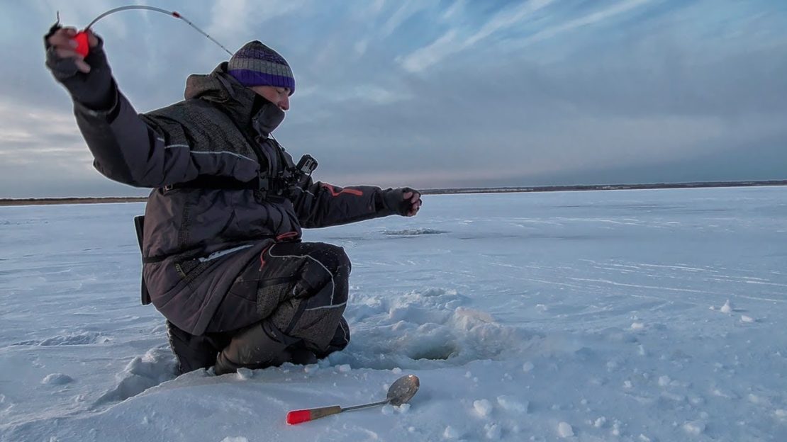 Зимова риболовля може стати фатальною: як не піти на дно