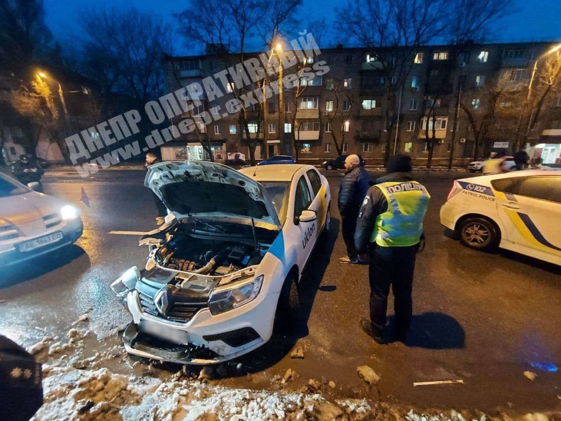 ДТП на проспекте Богдана Хмельницкого – новости Днепра