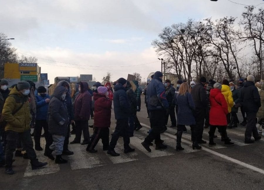 В Украине жители протестуют против высоких тарифов на газ (Фото)