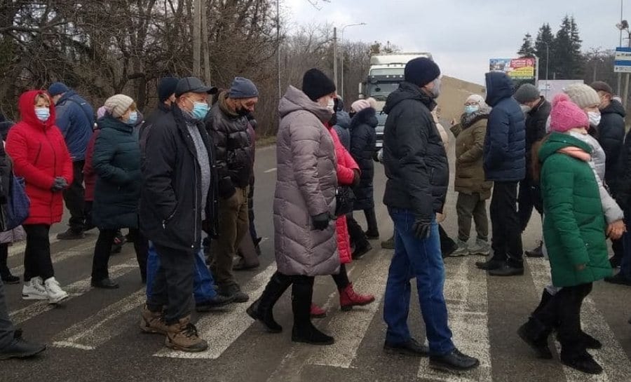 В Украине жители протестуют против высоких тарифов на газ (Фото)