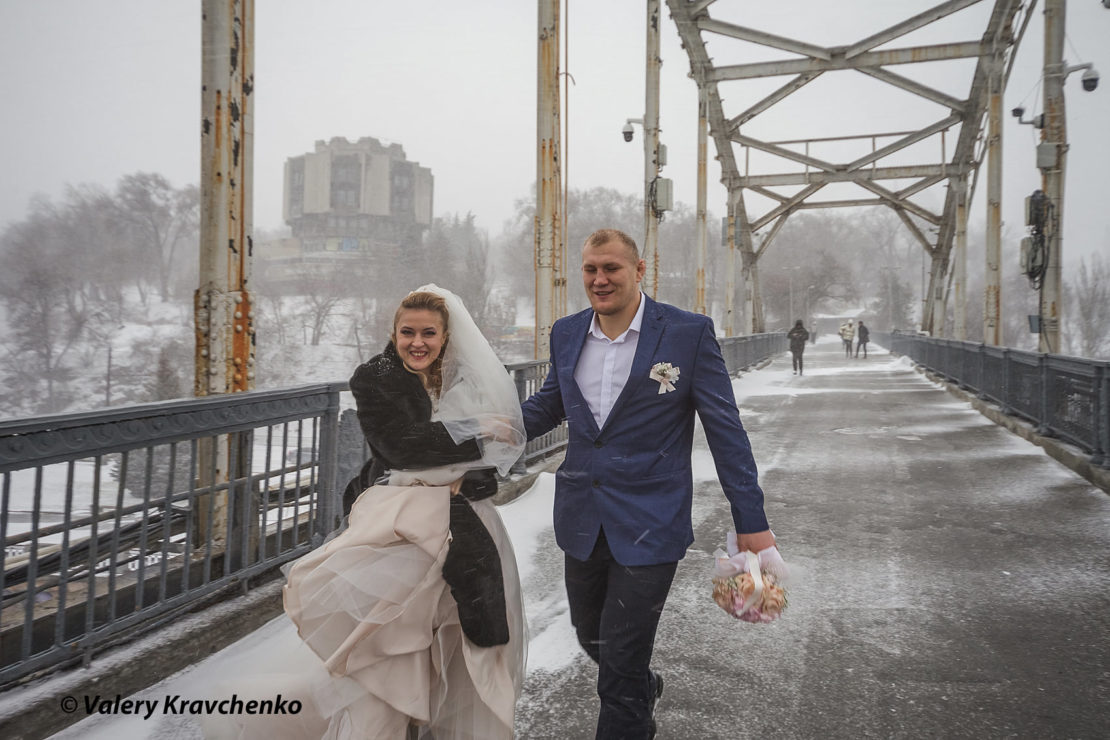 Как в Днепре в снегопад играют свадьбы (Фото) – новости Днепра