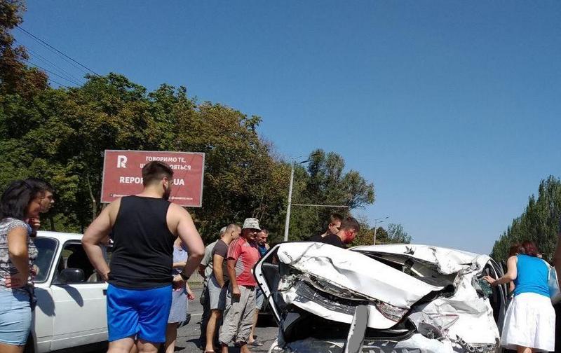 Водитель отправил в больницу 3-х человек – новости Днепра