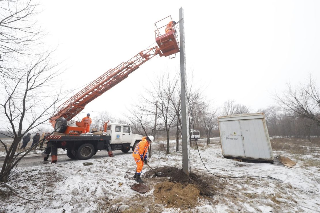 Місто без околиць: у віддалених районах Дніпра продовжують відновлювати зовнішнє освітлення